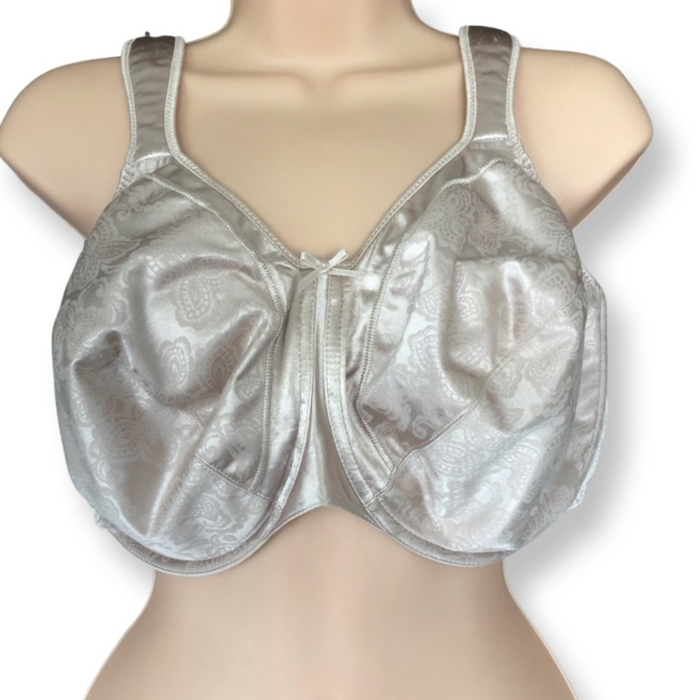 Size 42DDD Wonderbra